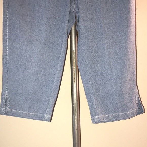 Liz Claiborne cotton capris SIZE 4 - Picture 3 of 5